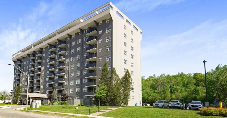 100 Lancaster Drive, Welland, ON, L3C 6M1 - 2