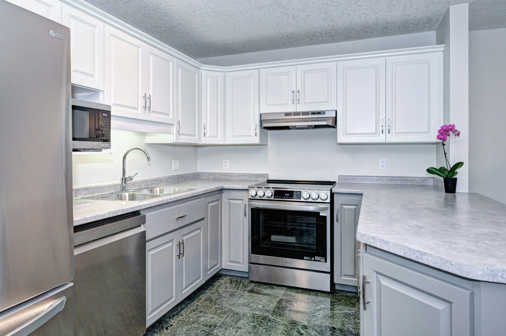 312-136 Ontario Street, Stratford, ON, N5A 7Y4 - 4