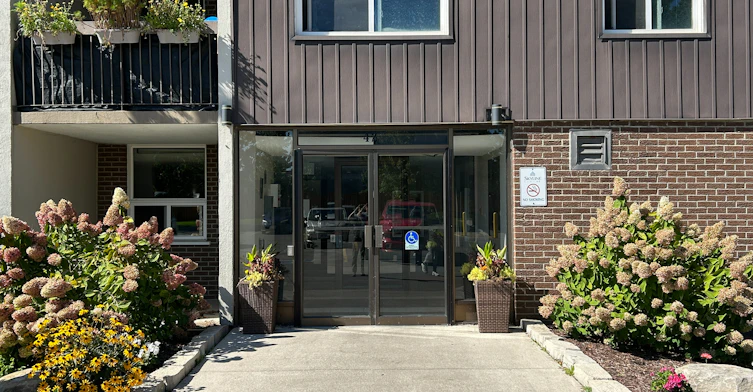 42 Campbell Court, Stratford, ON, N5A 7K2 - 3