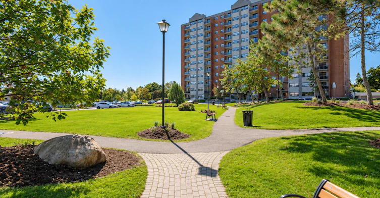 0407-2470 Southvale Crescent, Ottawa, ON, K1B 4L9 - 9