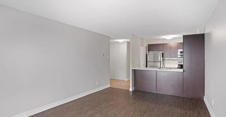 1204-2470 Southvale Crescent, Ottawa, ON, K1B 4L9