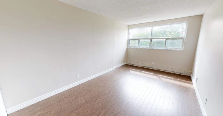 0210-2470 Southvale Crescent, Ottawa, ON, K1B 4L9 - 3