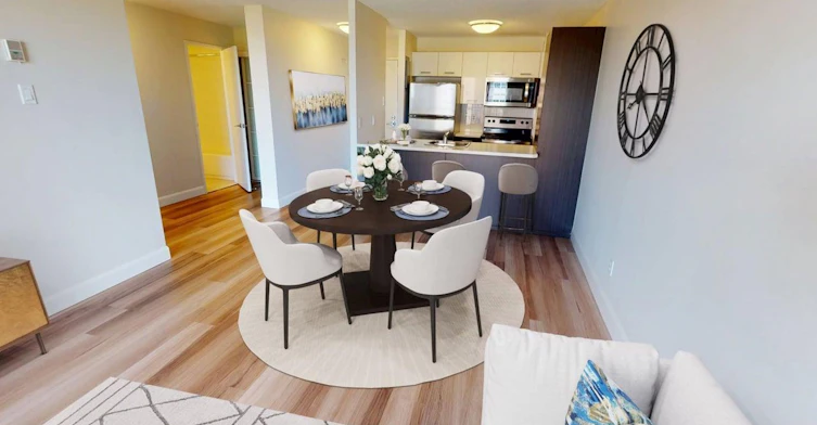0807-2470 Southvale Crescent, Ottawa, ON, K1B 4L9 - 3
