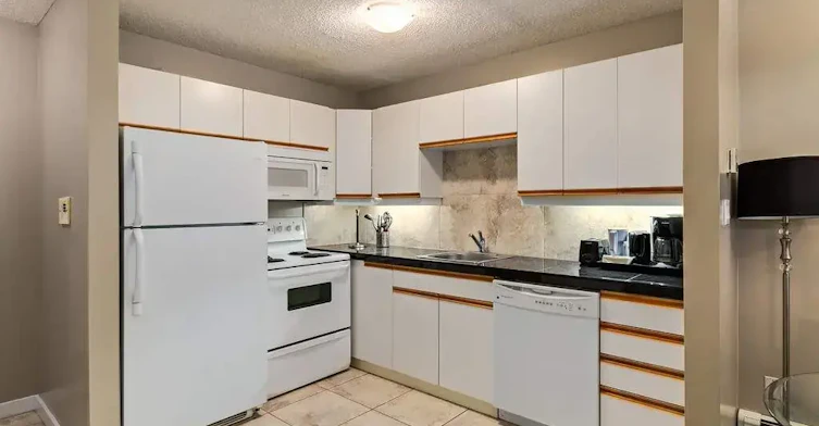108-650 Meredith Road NE, Calgary, AB, T2E 5A8 - 5