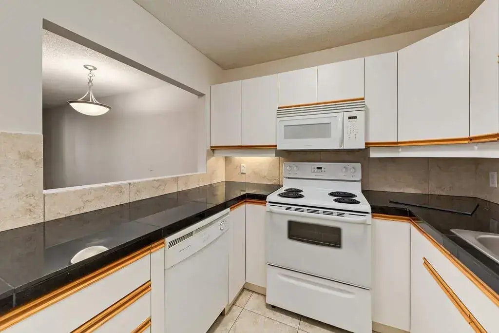 108-650 Meredith Road NE, Calgary, AB, T2E 5A8 - 6