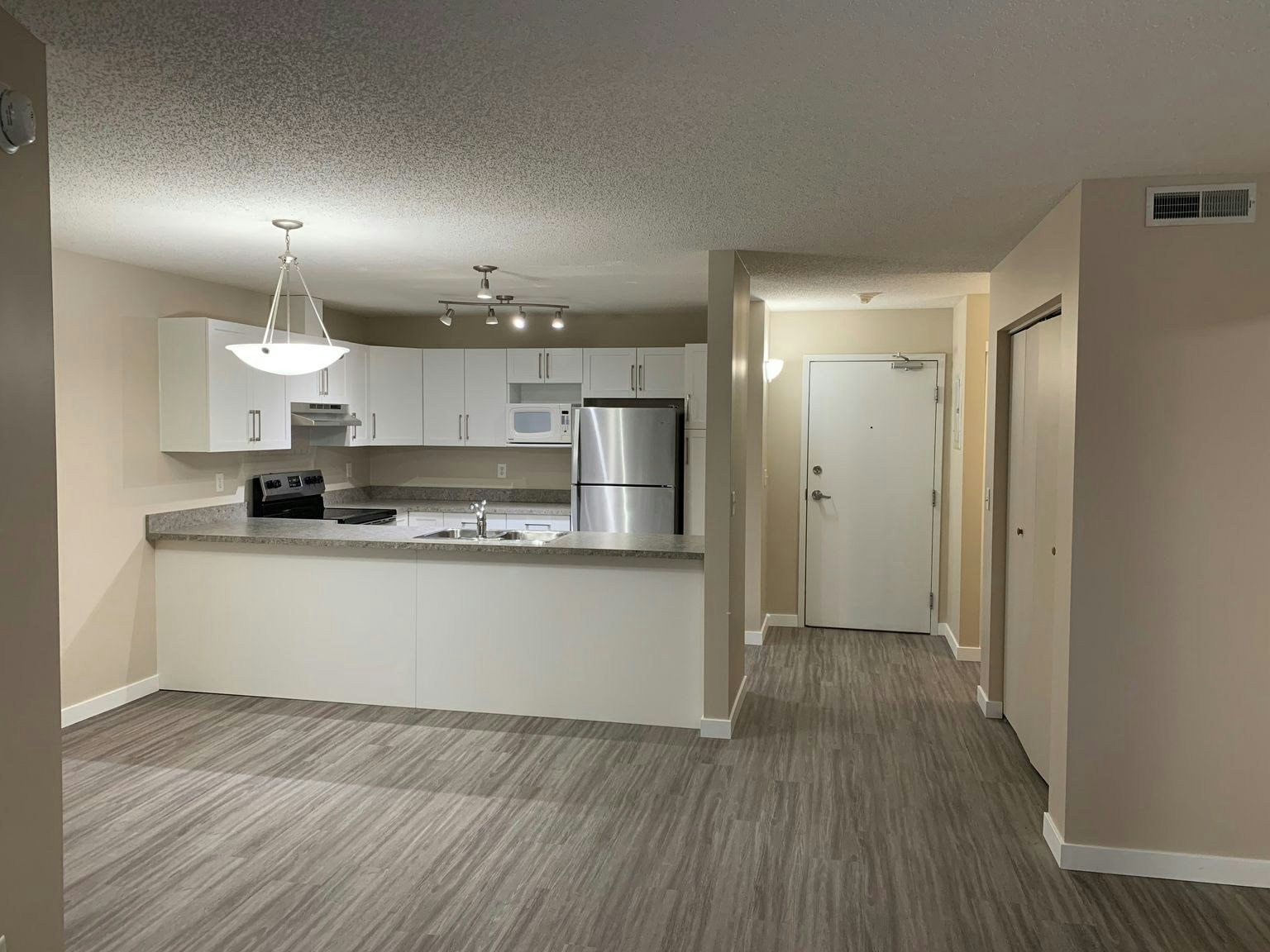 220-337 Warde Avenue, Winnipeg, MB, R2N 0A7