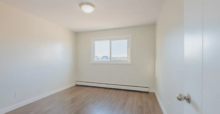 107-10139 155 Street NW, Edmonton, AB, T5P 2L6 - 3
