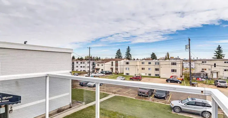 304-10139 155 Street NW, Edmonton, AB, T5P 2L6 - 30