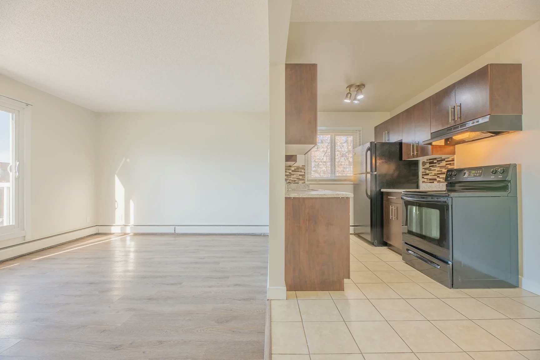 304-10139 155 Street NW, Edmonton, AB, T5P 2L6 - 8