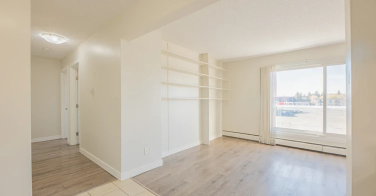 304-10139 155 Street NW, Edmonton, AB, T5P 2L6 - 4