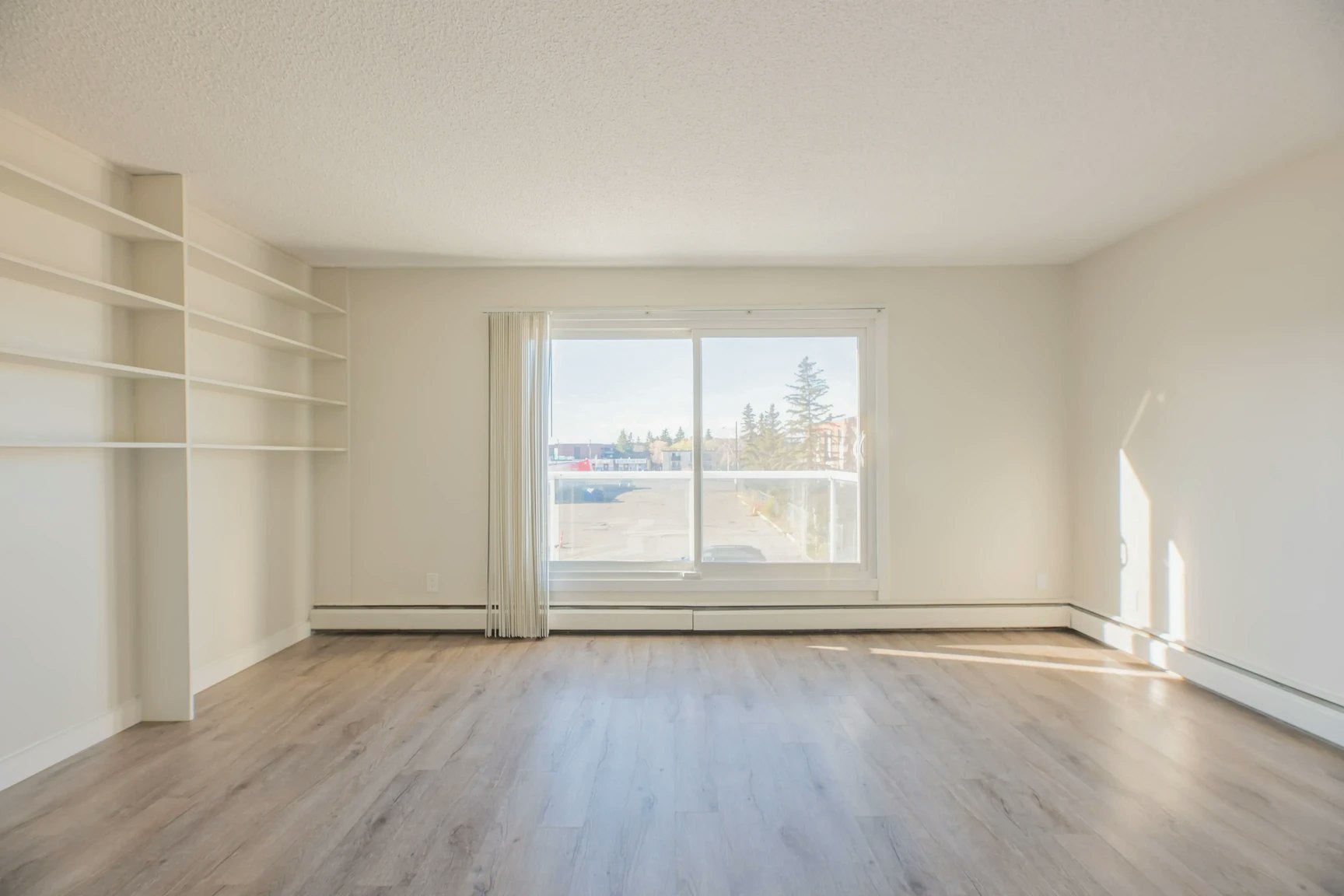 304-10139 155 Street NW, Edmonton, AB, T5P 2L6 - 5