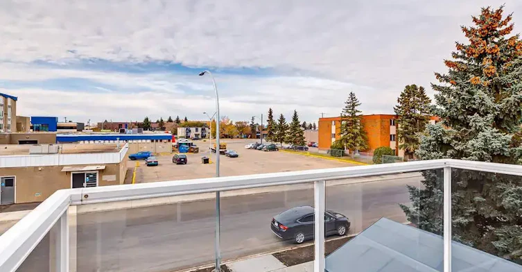 304-10139 155 Street NW, Edmonton, AB, T5P 2L6 - 38