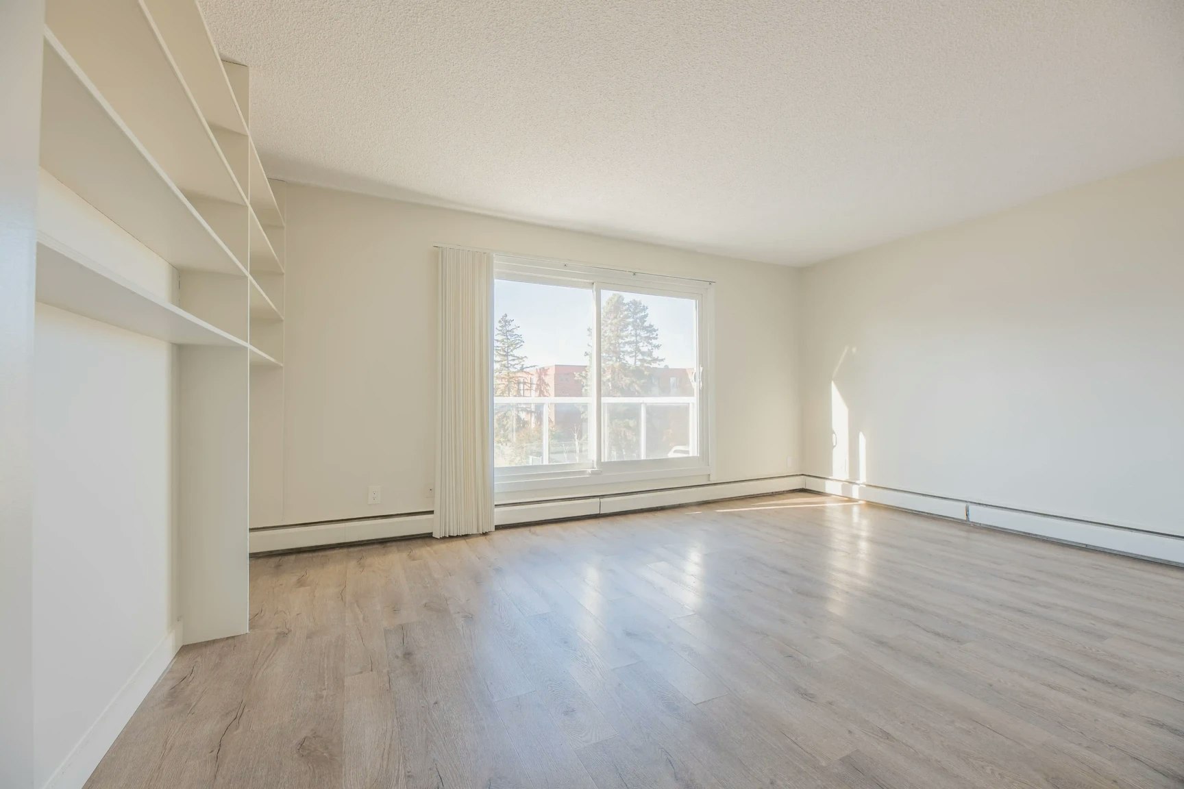 304-10139 155 Street NW, Edmonton, AB, T5P 2L6