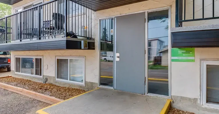 207-10159 155 Street NW, Edmonton, AB, T5P 2L6 - 23