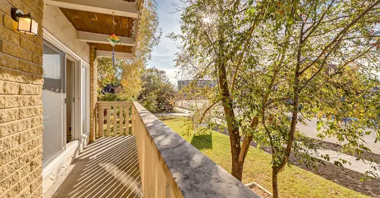 207-10159 155 Street NW, Edmonton, AB, T5P 2L6 - 8