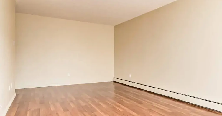 207-10159 155 Street NW, Edmonton, AB, T5P 2L6 - 10