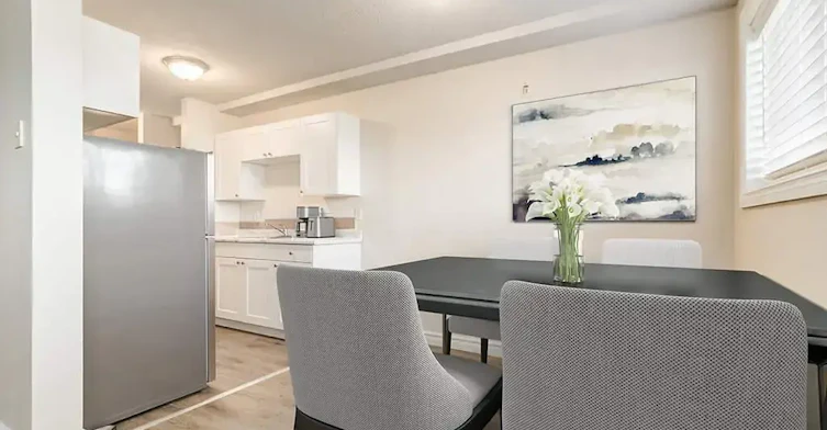 207-10159 155 Street NW, Edmonton, AB, T5P 2L6 - 6