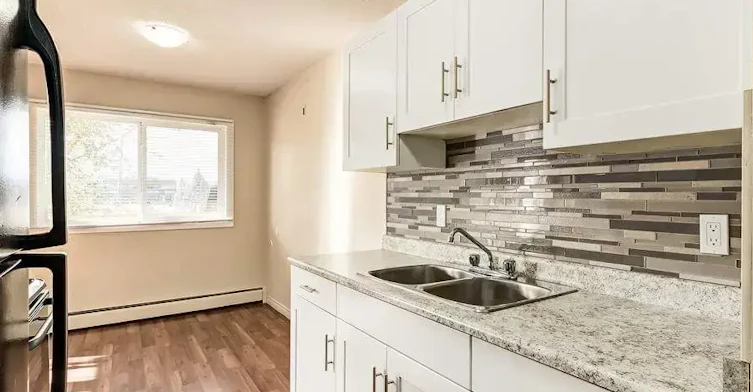 207-10159 155 Street NW, Edmonton, AB, T5P 2L6 - 14