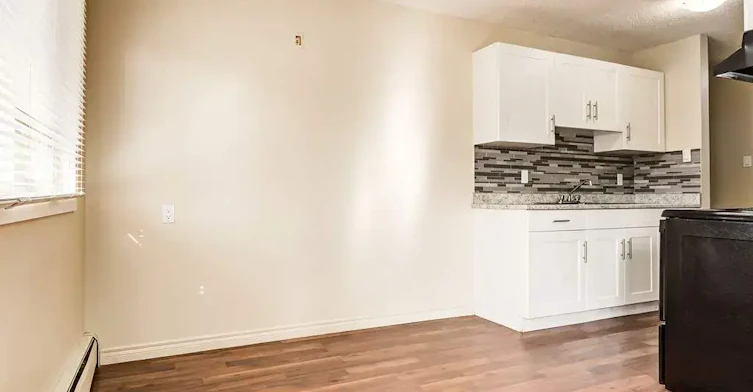 208-10159 155 Street NW, Edmonton, AB, T5P 2L6 - 13