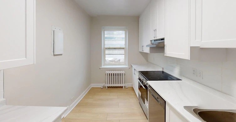 012-296 Mona & 320 Montreal, Ottawa, ON, K1L 7A1 - 2