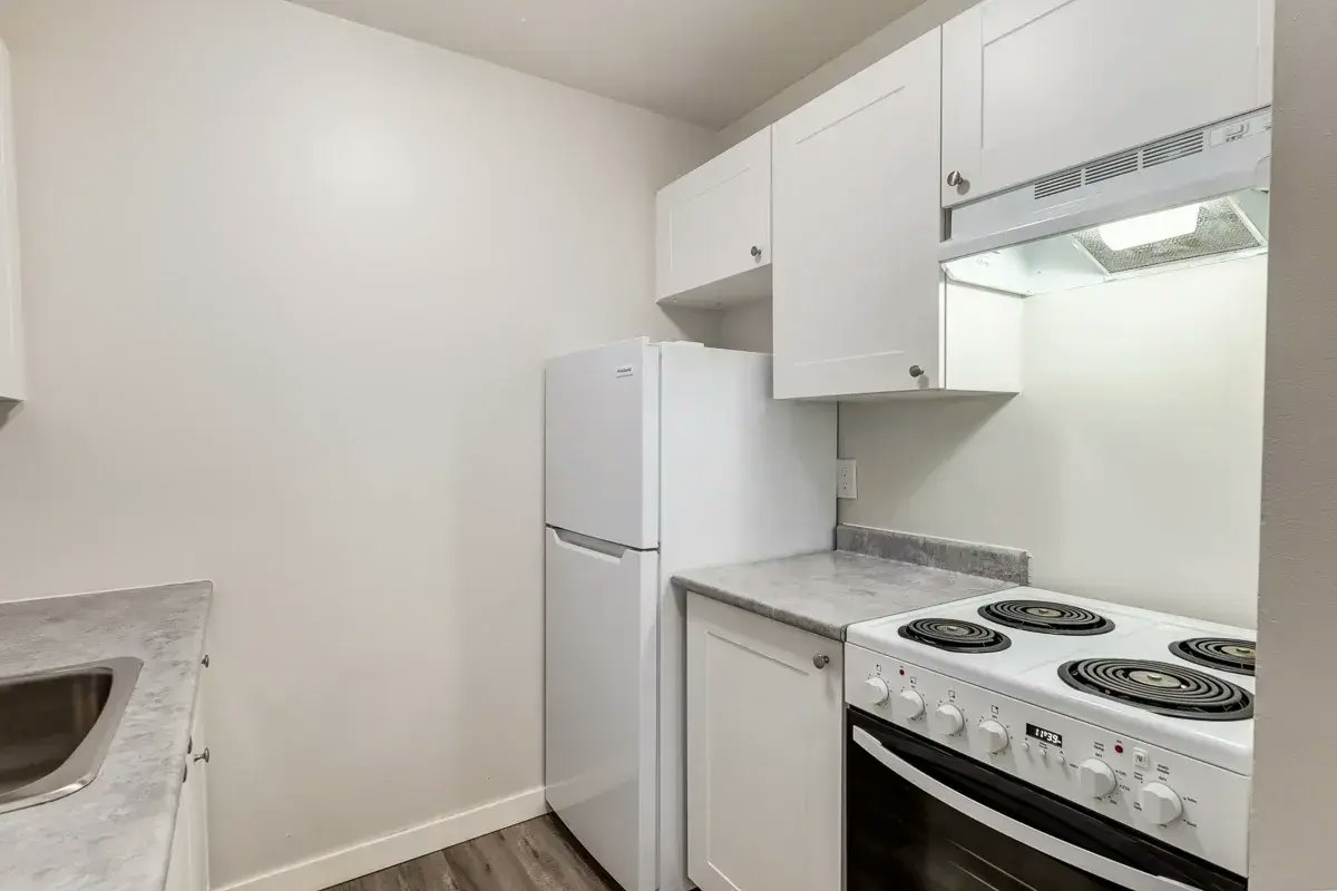 4-10715 112 Street NW, Edmonton, AB, T5H 3H2 - 14