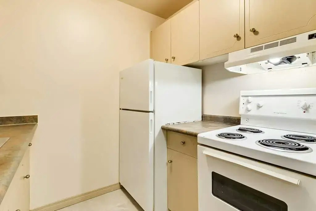 4-10715 112 Street NW, Edmonton, AB, T5H 3H2 - 32