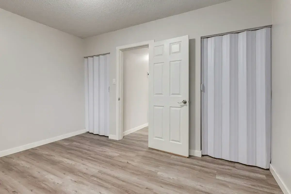 4-10715 112 Street NW, Edmonton, AB, T5H 3H2 - 22