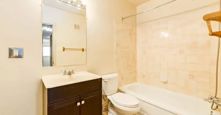 9-10715 112 Street NW, Edmonton, AB, T5H 3H2 - 30