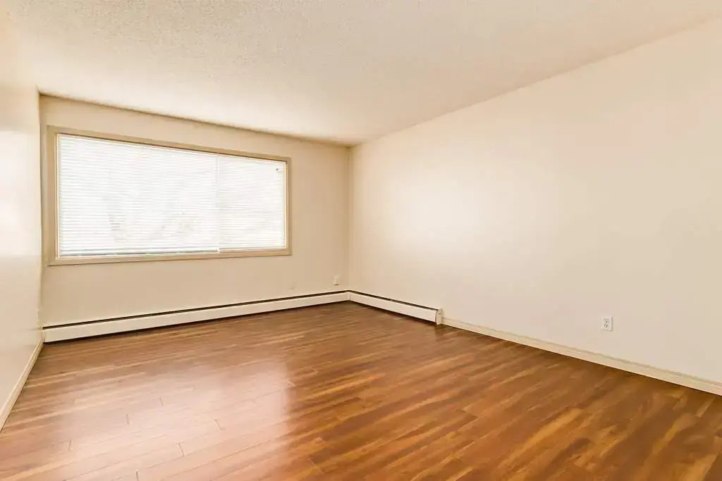 9-10715 112 Street NW, Edmonton, AB, T5H 3H2 - 34