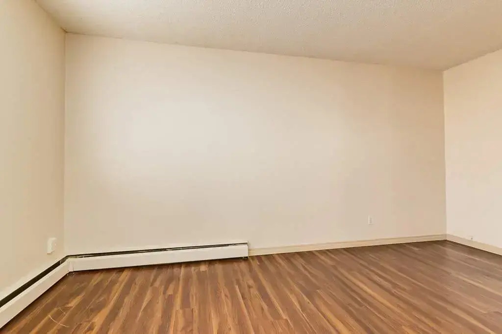 9-10715 112 Street NW, Edmonton, AB, T5H 3H2 - 37