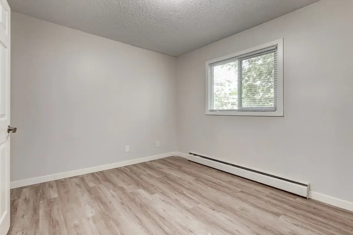 9-10715 112 Street NW, Edmonton, AB, T5H 3H2 - 21