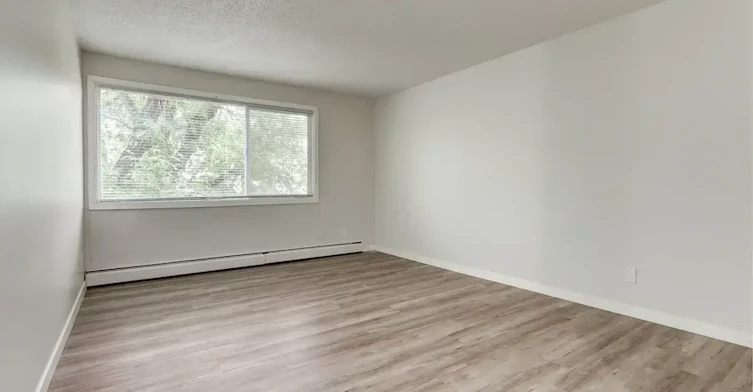 9-10715 112 Street NW, Edmonton, AB, T5H 3H2 - 12