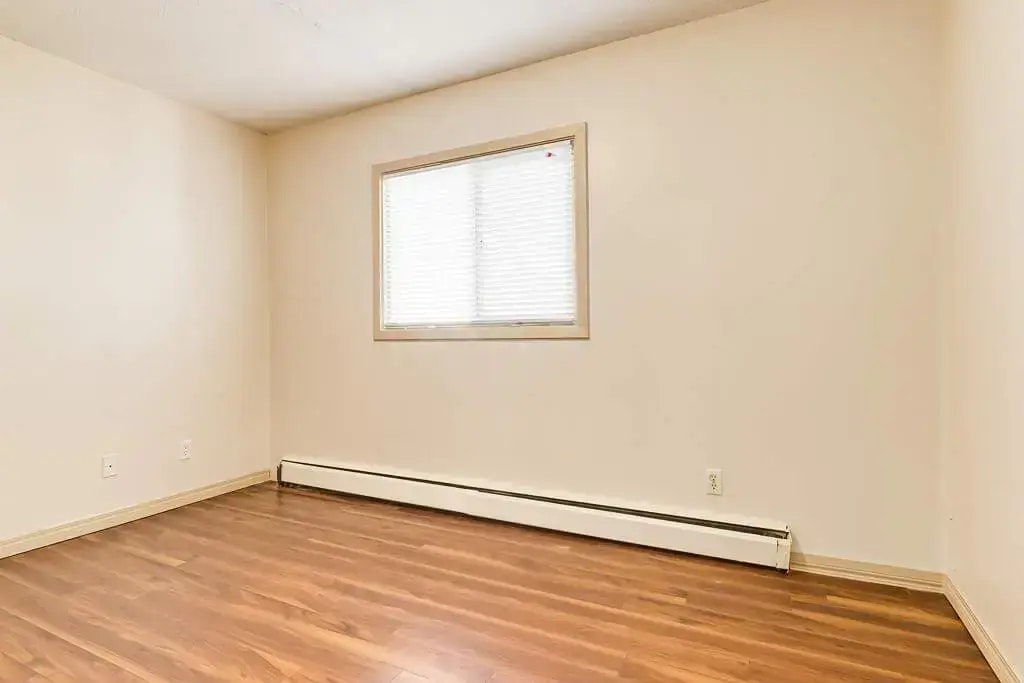 9-10715 112 Street NW, Edmonton, AB, T5H 3H2 - 39