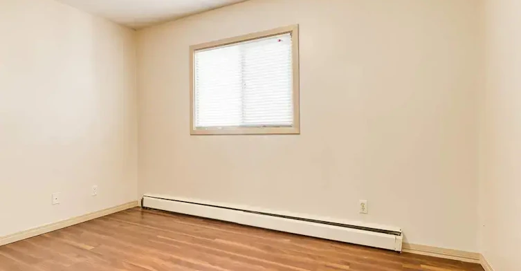 9-10715 112 Street NW, Edmonton, AB, T5H 3H2 - 39