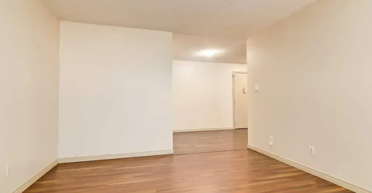 9-10715 112 Street NW, Edmonton, AB, T5H 3H2 - 36