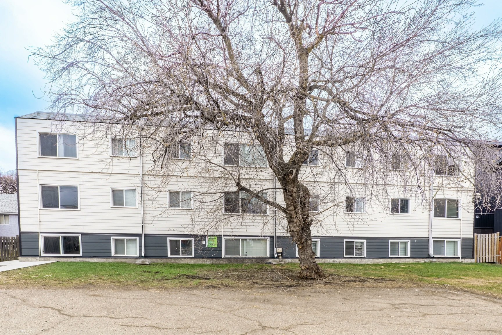 9-10715 112 Street NW, Edmonton, AB, T5H 3H2 - 46
