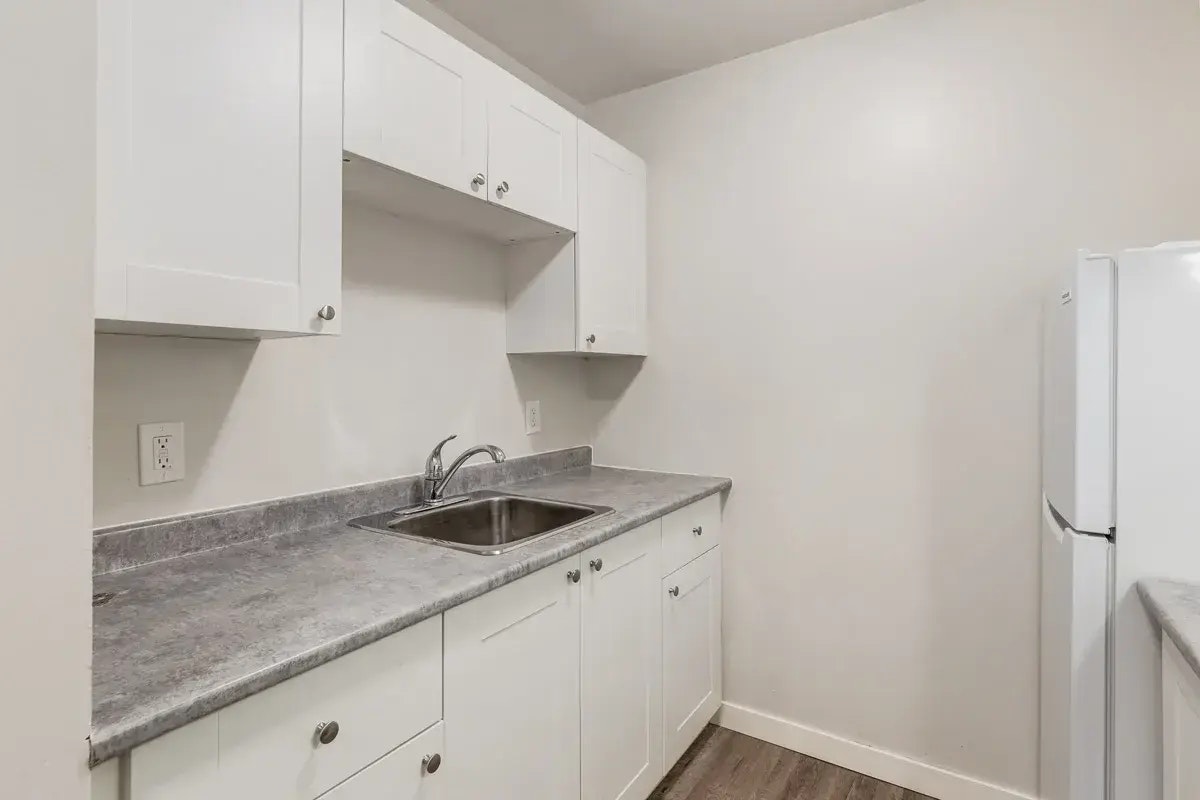 9-10715 112 Street NW, Edmonton, AB, T5H 3H2 - 18