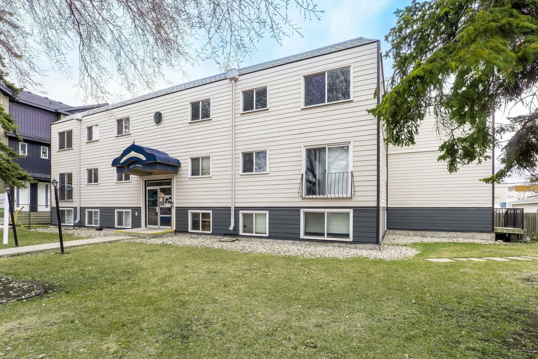 9-10715 112 Street NW, Edmonton, AB, T5H 3H2 - 44