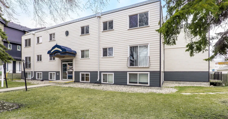 9-10715 112 Street NW, Edmonton, AB, T5H 3H2 - 44