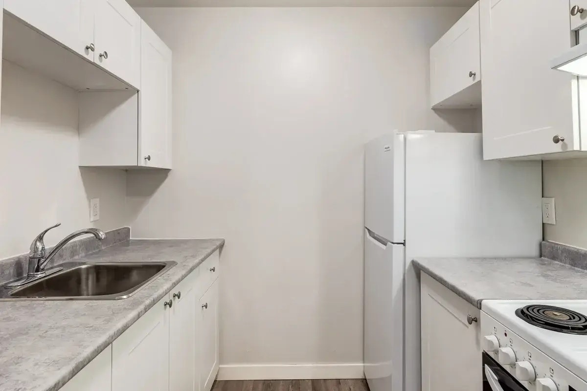 9-10715 112 Street NW, Edmonton, AB, T5H 3H2 - 19