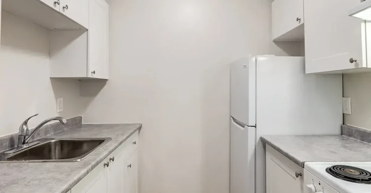 9-10715 112 Street NW, Edmonton, AB, T5H 3H2 - 19