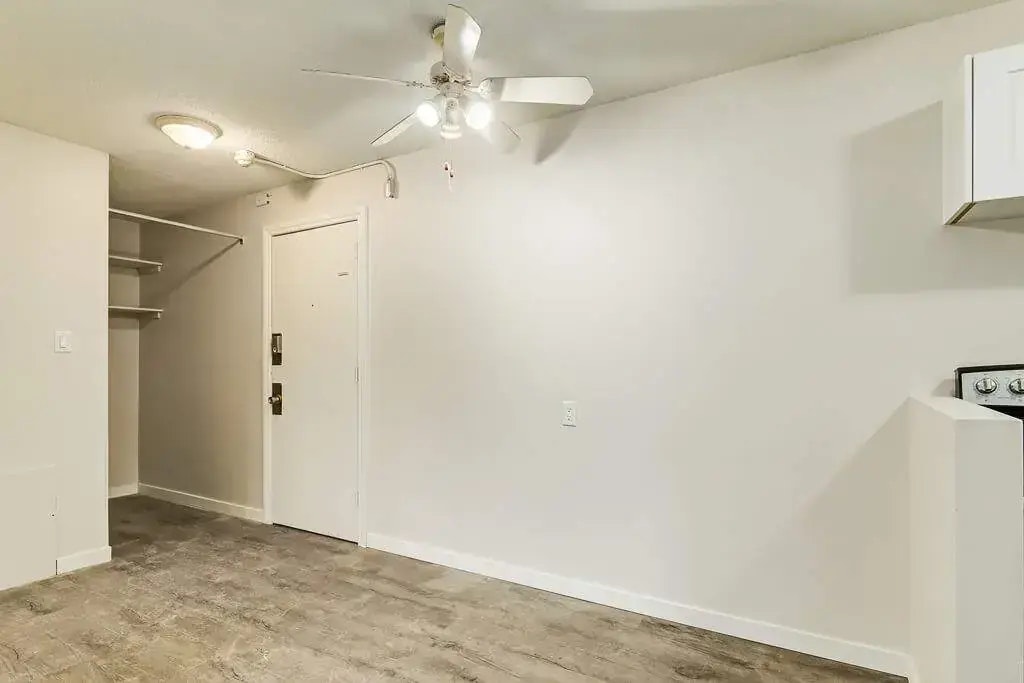 4-14904 96 Avenue NW, Edmonton, AB, T5P 0B6 - 12