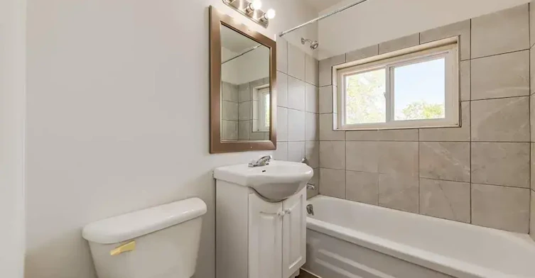 104-10950 105 Street NW, Edmonton, AB, T5H 2X4 - 8