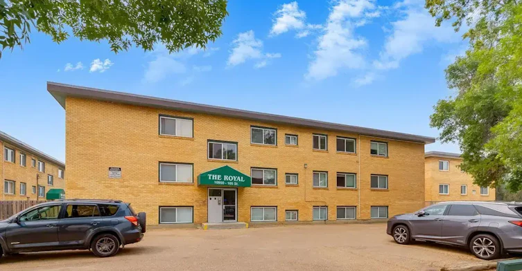 303-10950 105 Street NW, Edmonton, AB, T5H 2X4 - 11