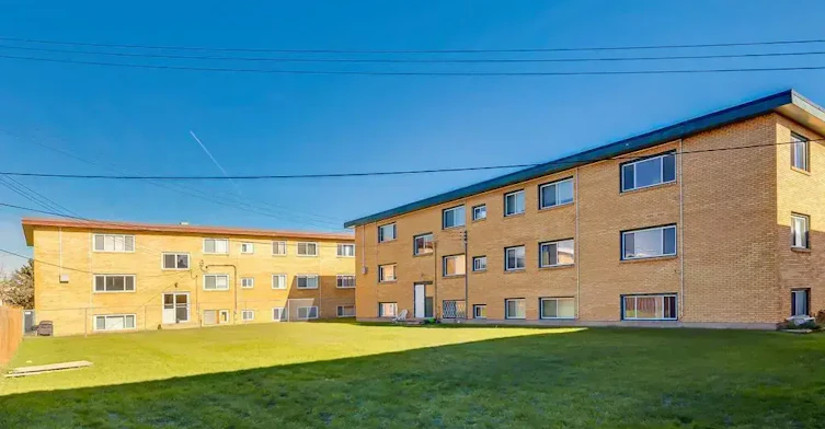 303-10950 105 Street NW, Edmonton, AB, T5H 2X4 - 10