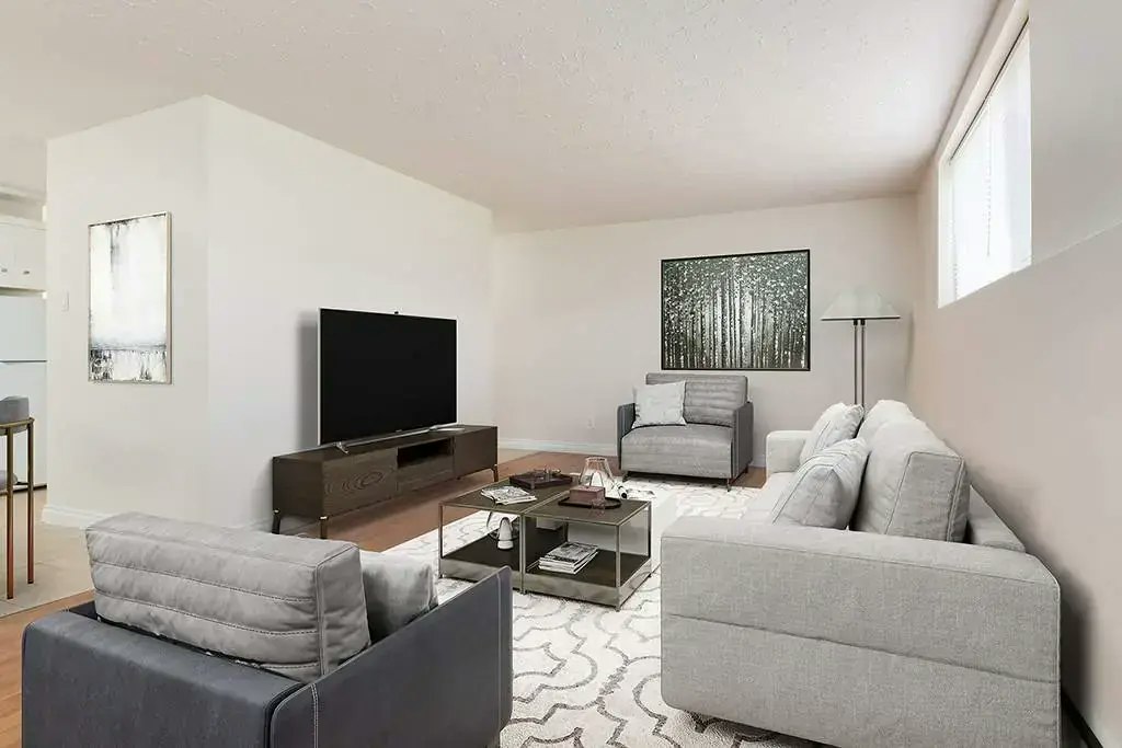 3-10945 106 Street NW, Edmonton, AB, T5H 2Y3 - 4