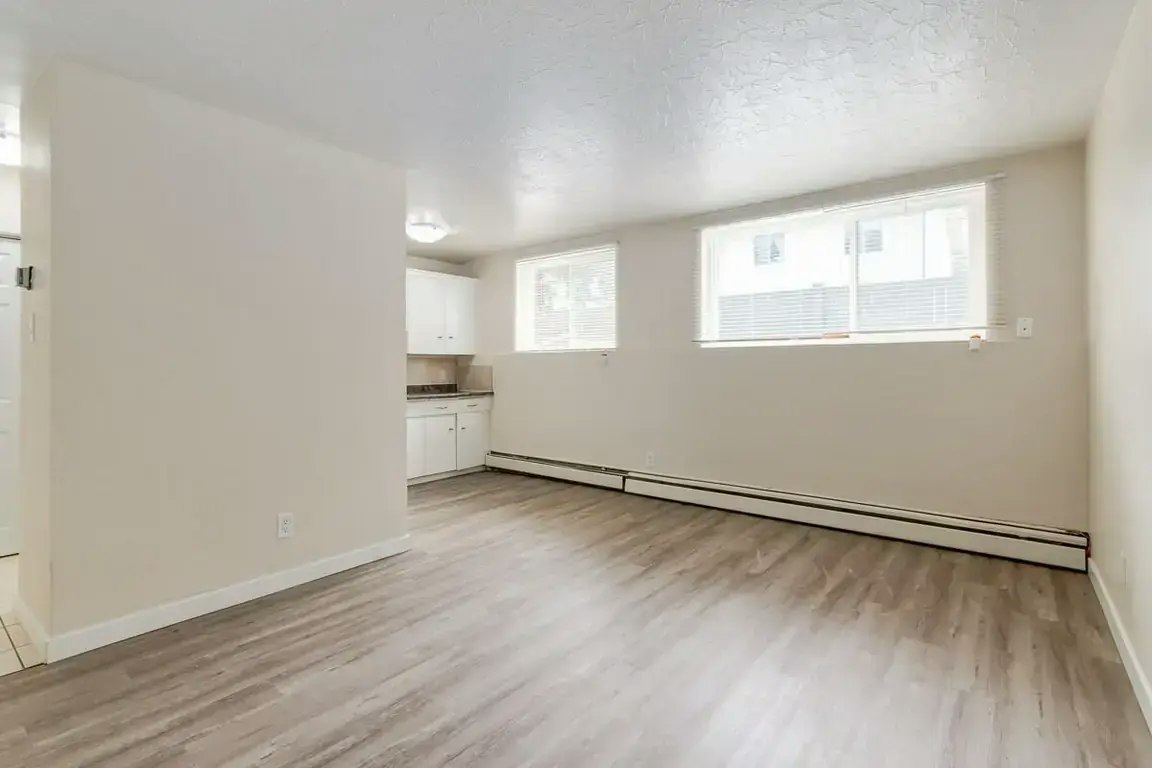 3-10945 106 Street NW, Edmonton, AB, T5H 2Y3 - 18