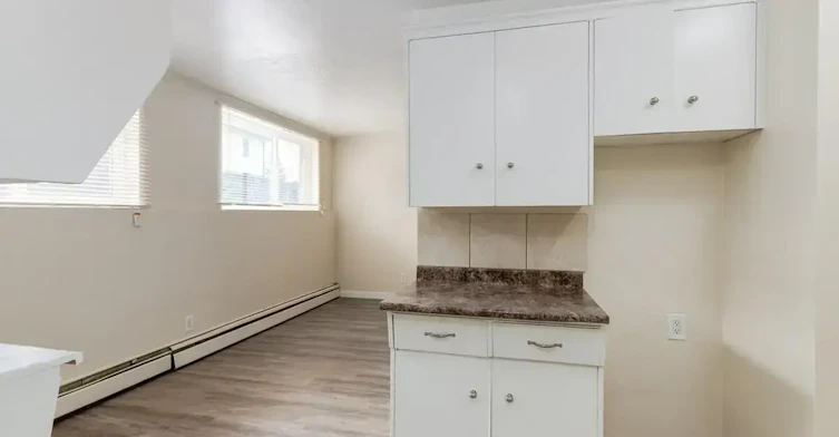 3-10945 106 Street NW, Edmonton, AB, T5H 2Y3 - 24