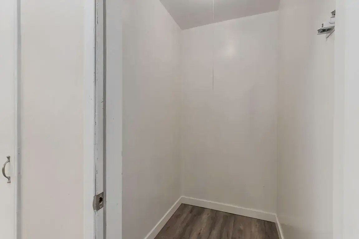 3-10945 106 Street NW, Edmonton, AB, T5H 2Y3 - 15