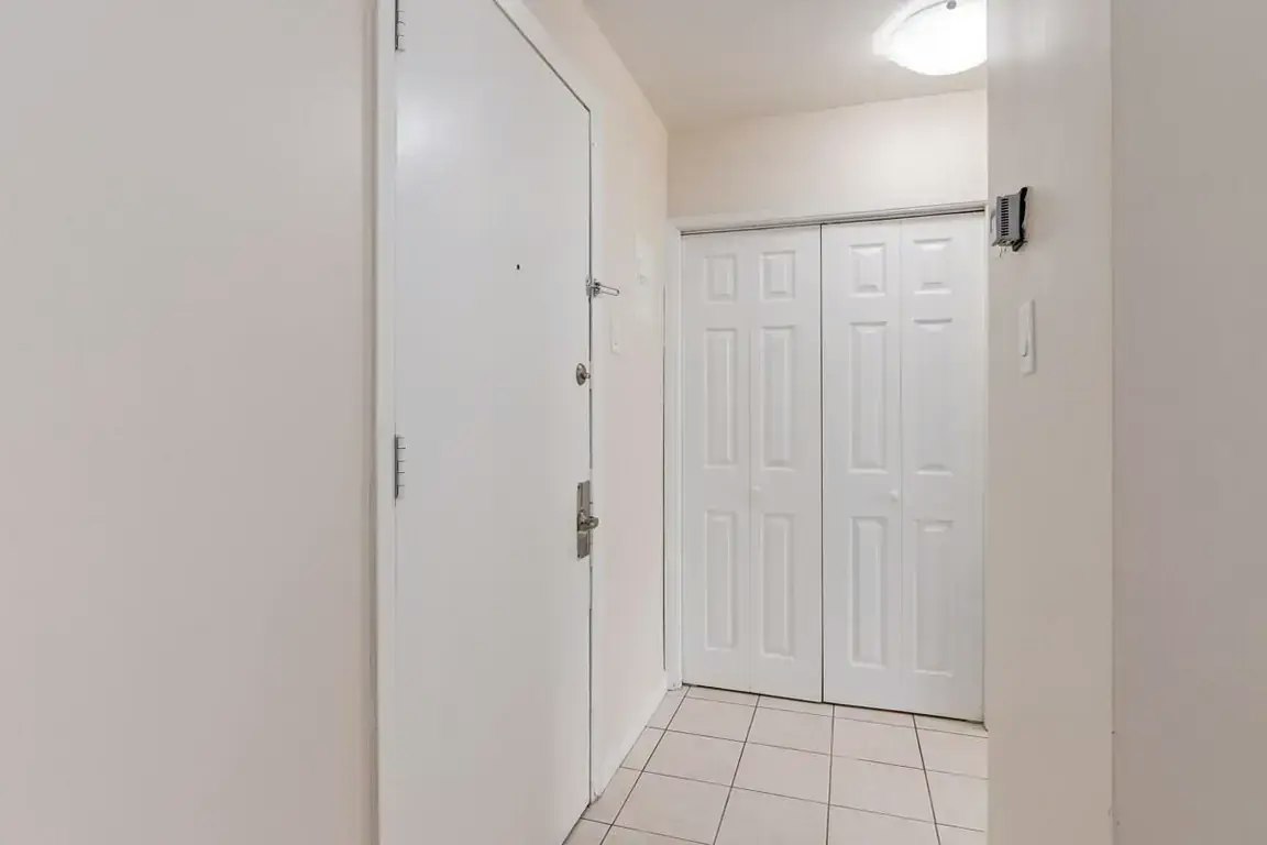 3-10945 106 Street NW, Edmonton, AB, T5H 2Y3 - 16
